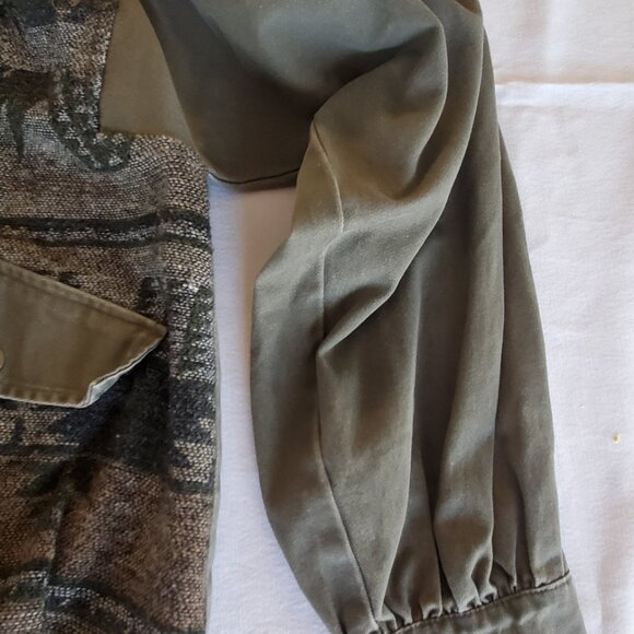 Mystree Women's small Olive Jacquared Aztec Front Twill Pleated Bomber Jacket - Picture 7 of 12